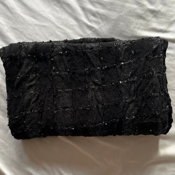 Black Infinity Scarf - Picture 6 of 11